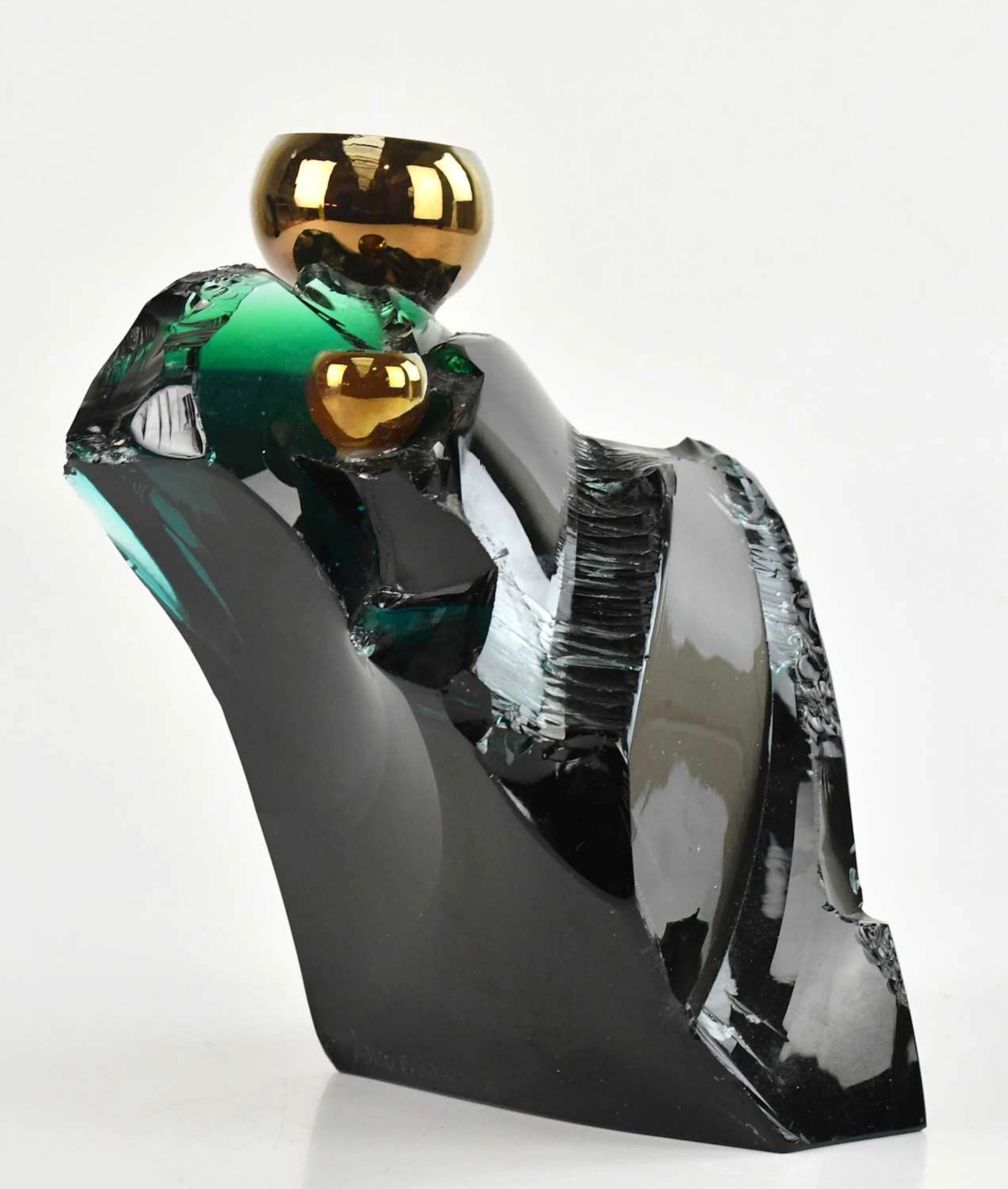 MALCOLM ALLISTER; a contemporary art glass sculpture
