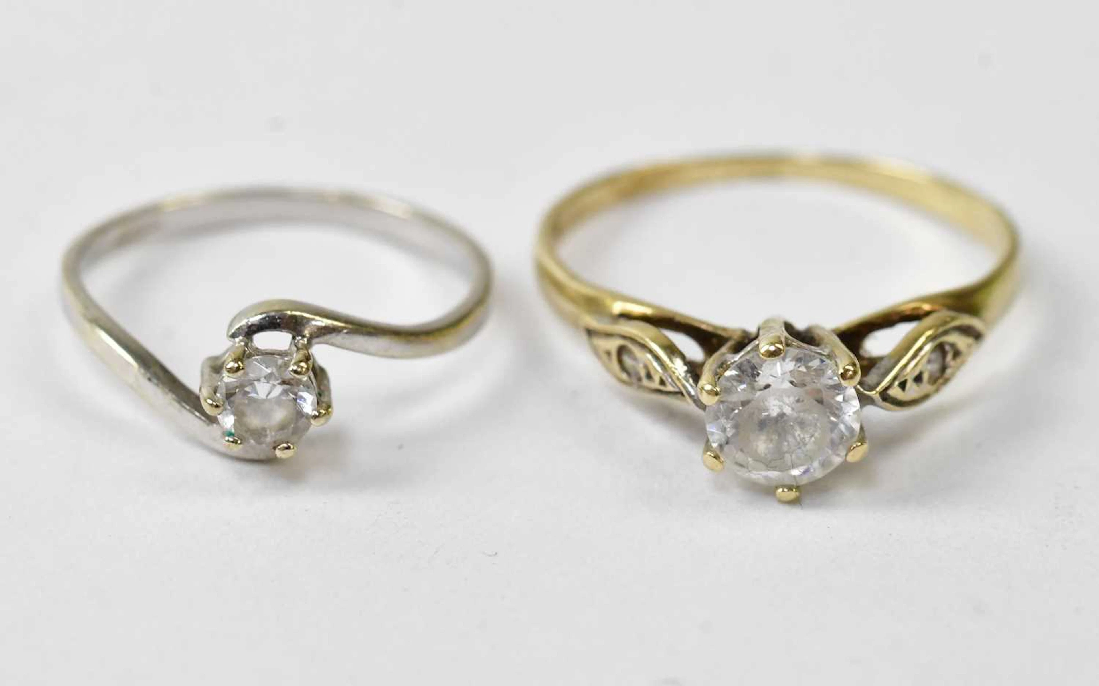 A 9ct white gold ring set with a single Cubic Zirconia