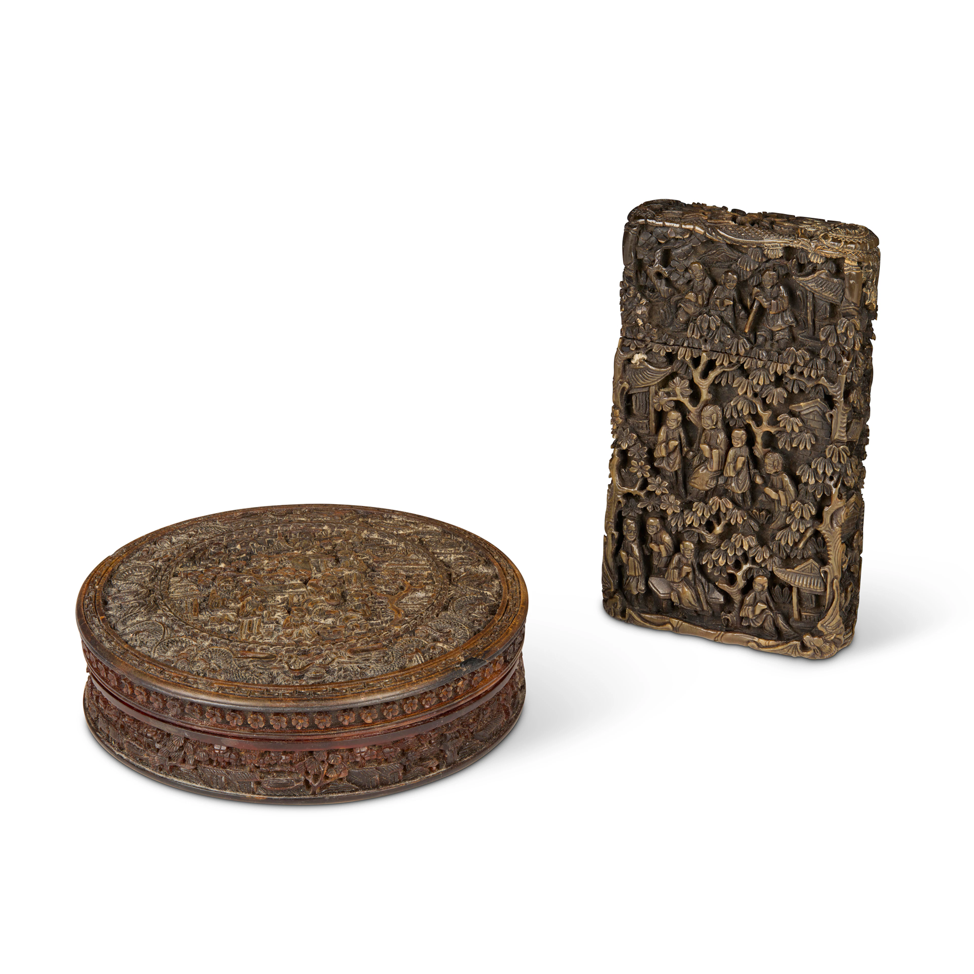 A CHINESE TORTOISHELL BOX WITH COVER AND A BUFFALO HORN CARD CASE