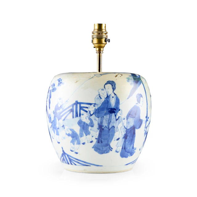 CHINESE BLUE AND WHITE 'FIGURAL' VASE LAMP