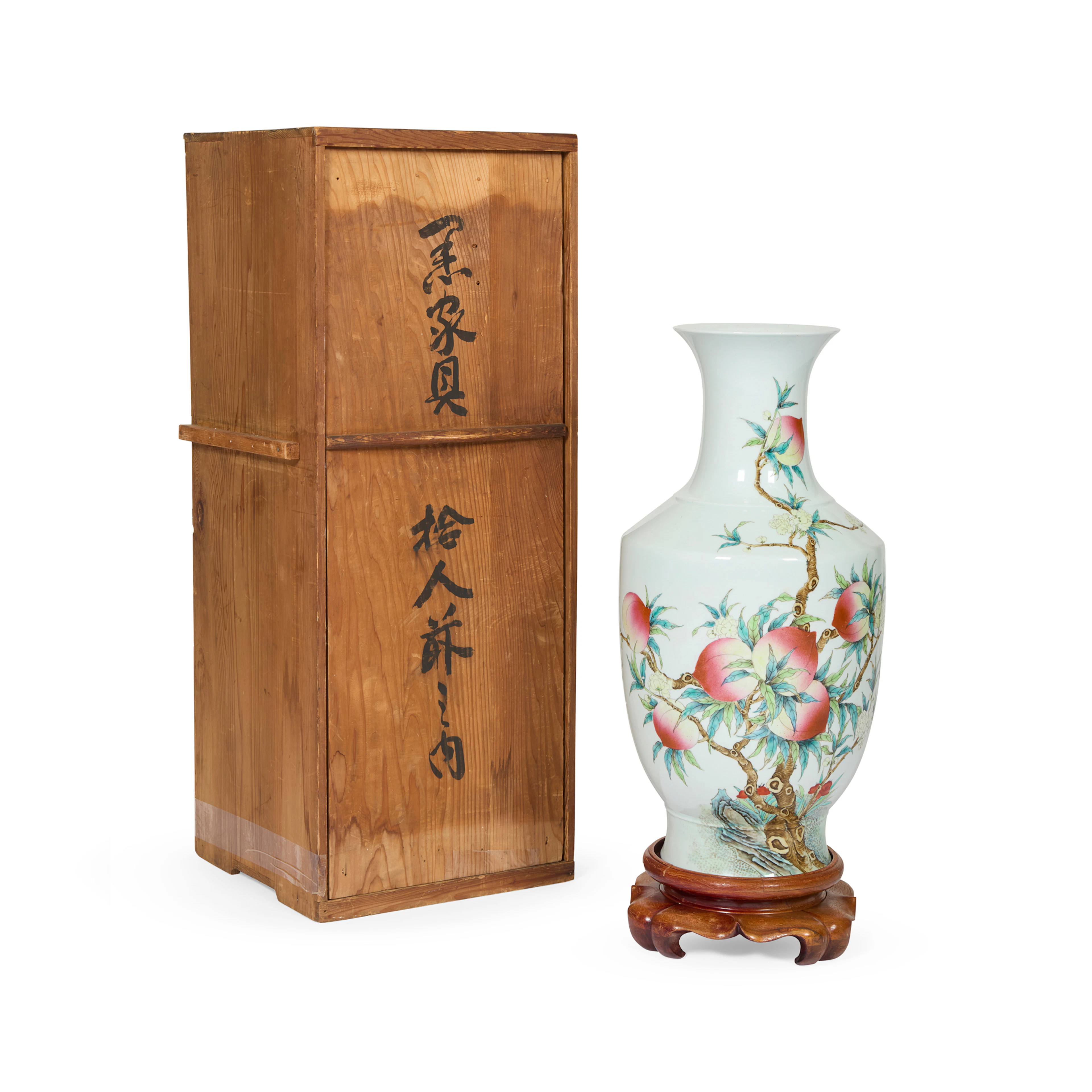 LARGE CHINESE FAMILLE ROSE 'NINE PEACHES' VASE