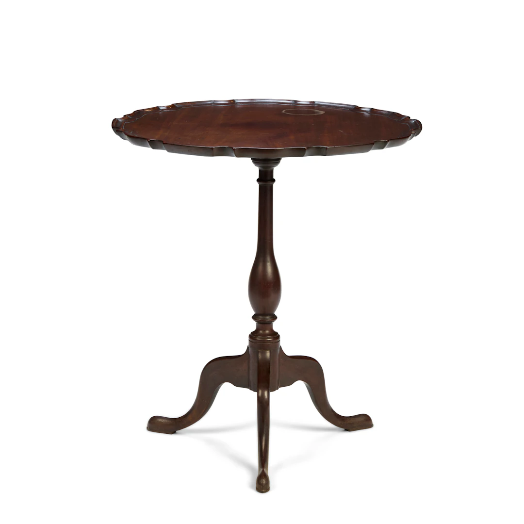 GEORGIAN STYLE MAHOGANY PIECRUST TEA TABLE