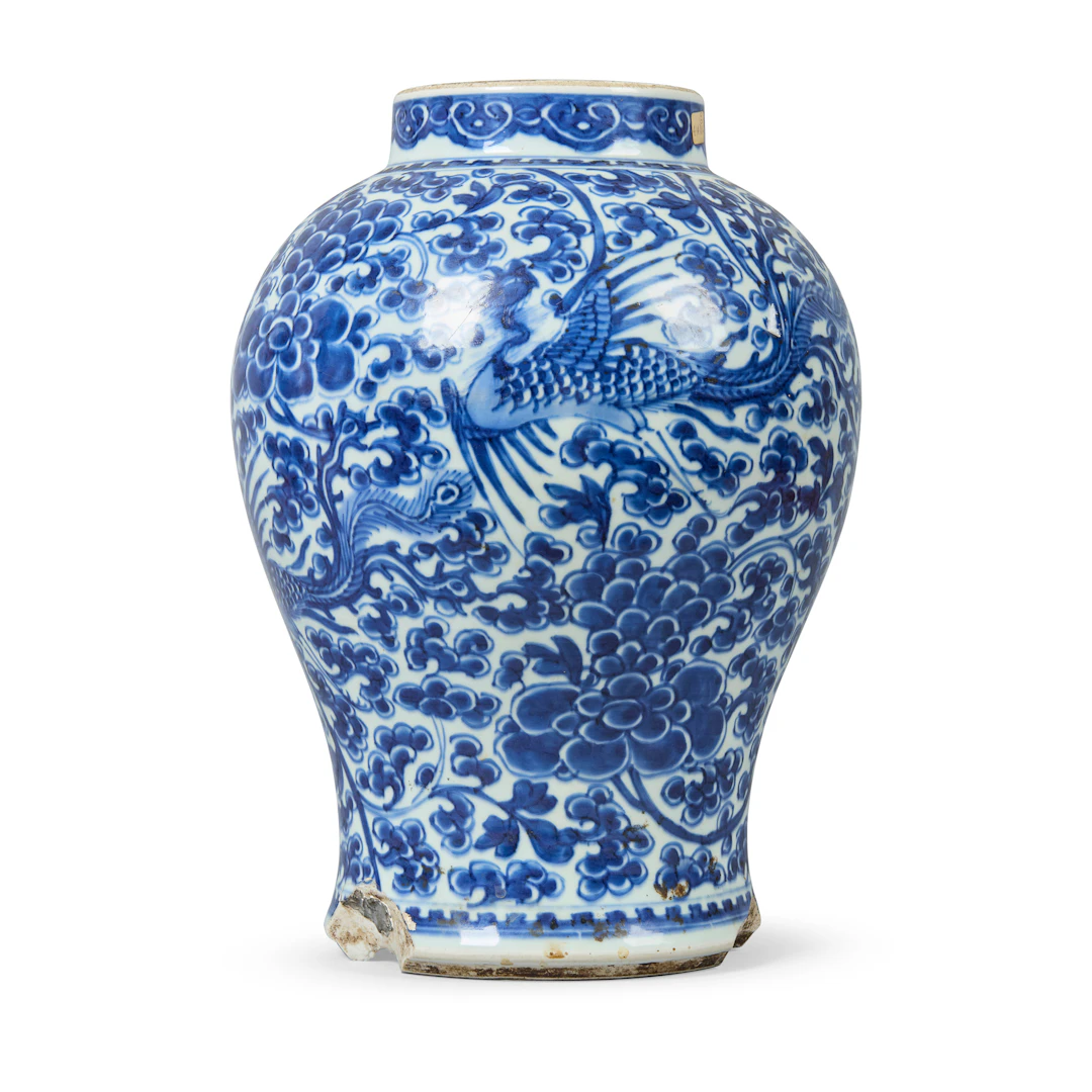 [PRIVATE COLLECTION, LONDON] CHINESE BLUE AND WHITE 'PHOENIX' JAR