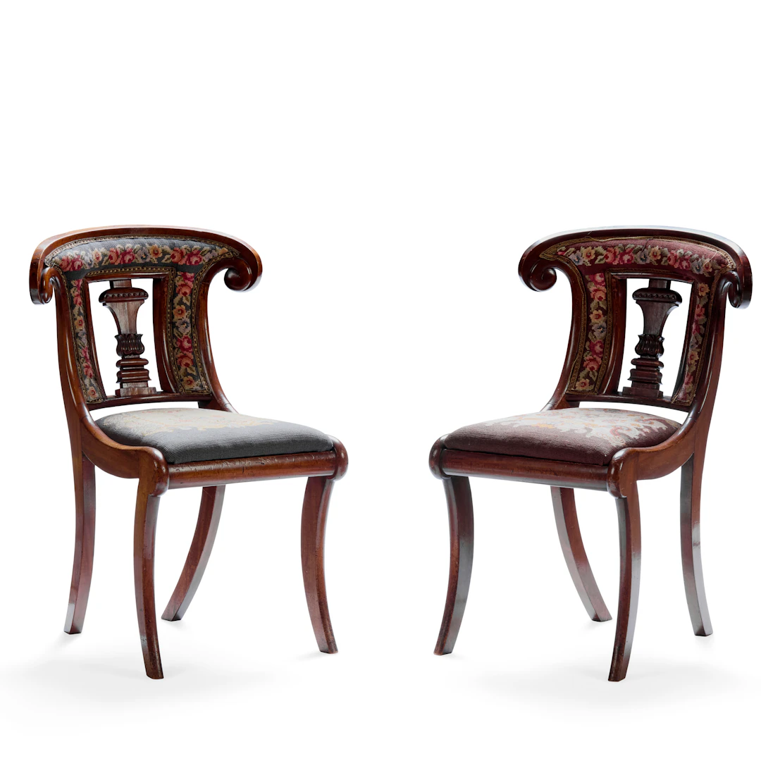 PAIR OF WILLIAM IV ROSEWOOD AND NEEDLEWORK UPHOLSTERED SIDE CHAIRS