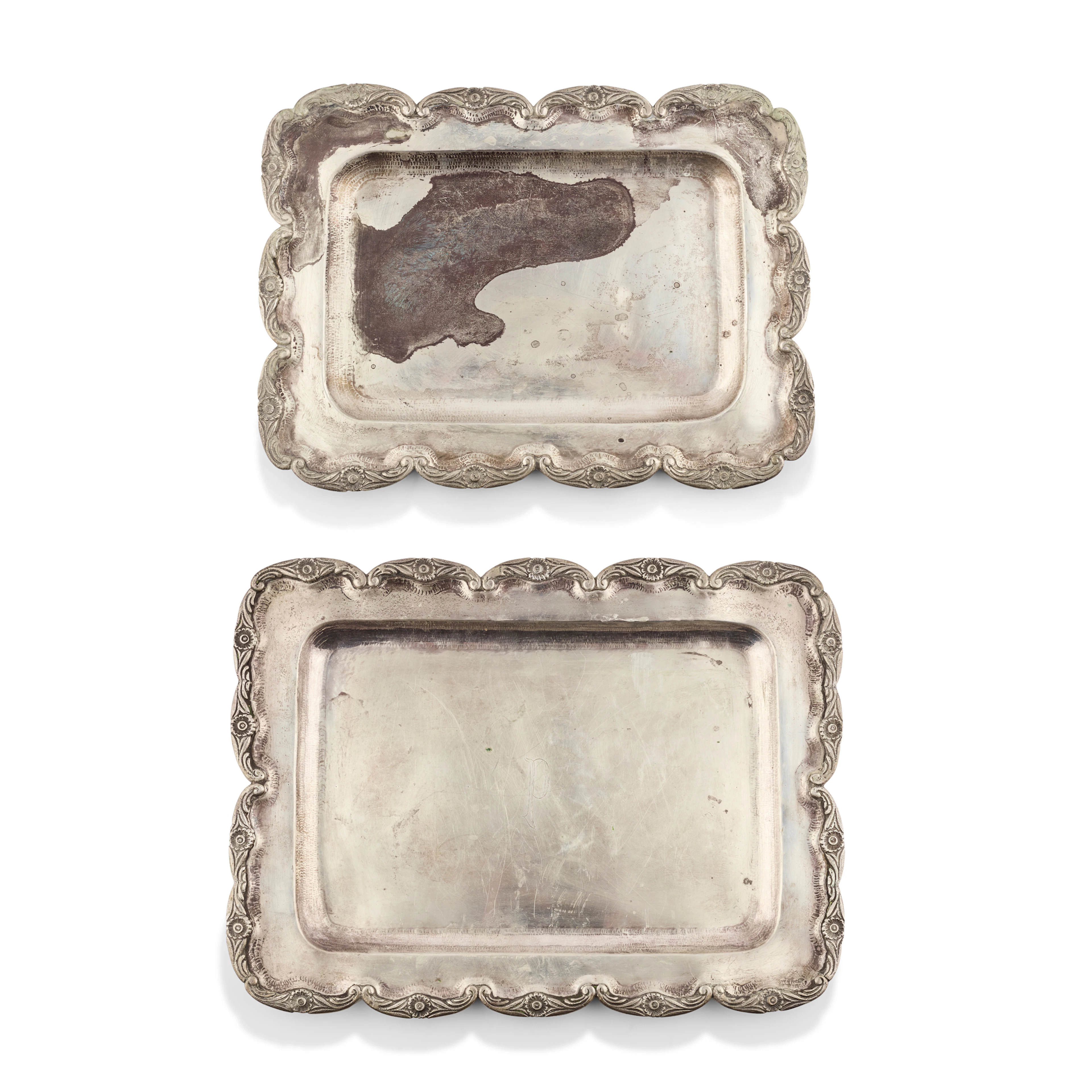 A SET OF TWO GRADUATED SOUTH AMERICAN (COLOMBIAN) TRAYS