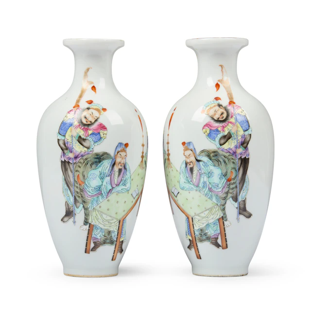 [PRIVATE COLLECTION, LONDON] PAIR OF CHINESE FAMILLE ROSE VASES