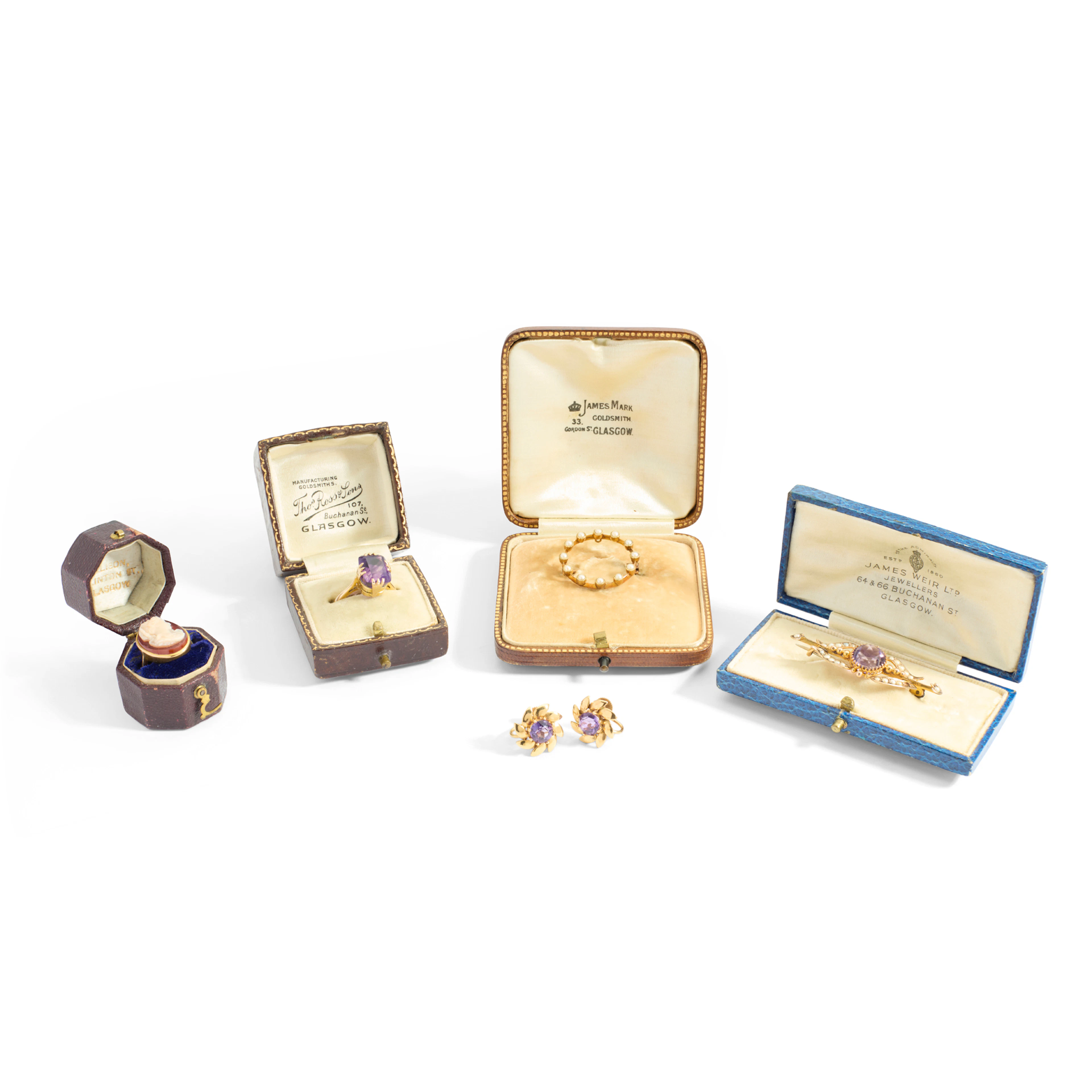 A collection of jewellery