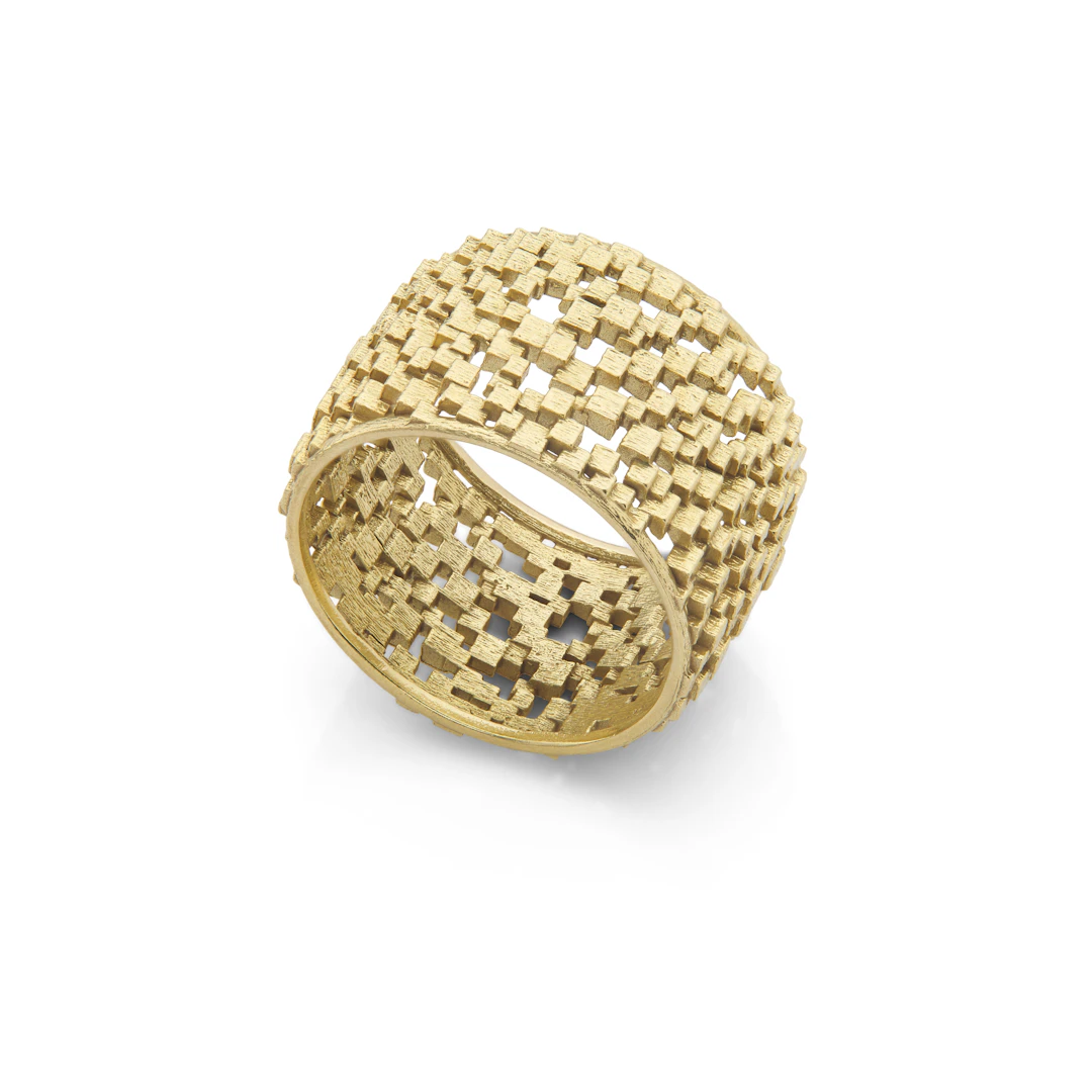 Jo Hayes Ward: A wide band ring