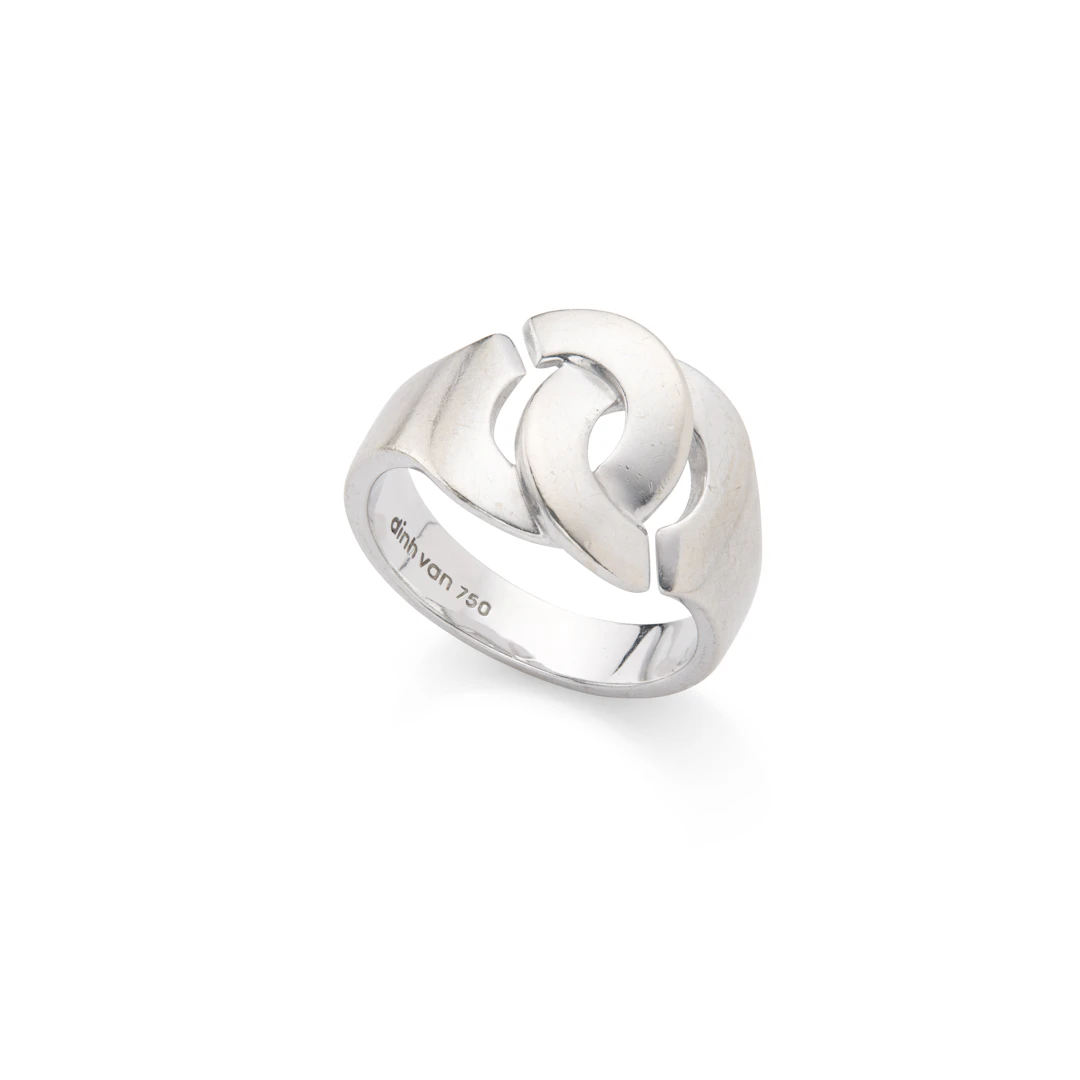 Dinh Van: A 'Menottes' ring