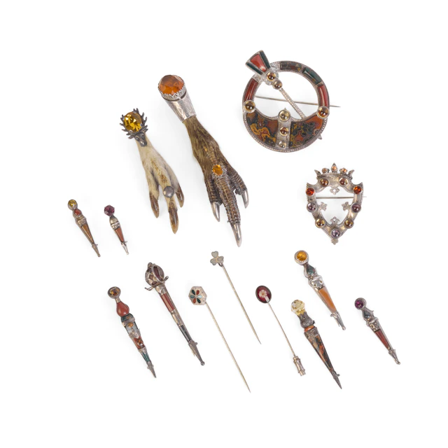 COLLECTION OF VICTORIAN HARDSTONE JEWELLERY