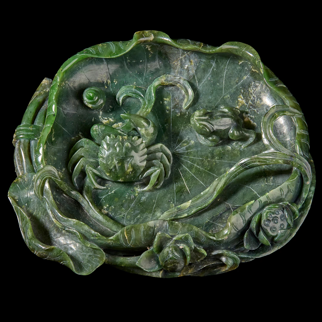 LARGE CHINESE SPINACH GREEN JADE 'LOTUS POND' BRUSH WASHER