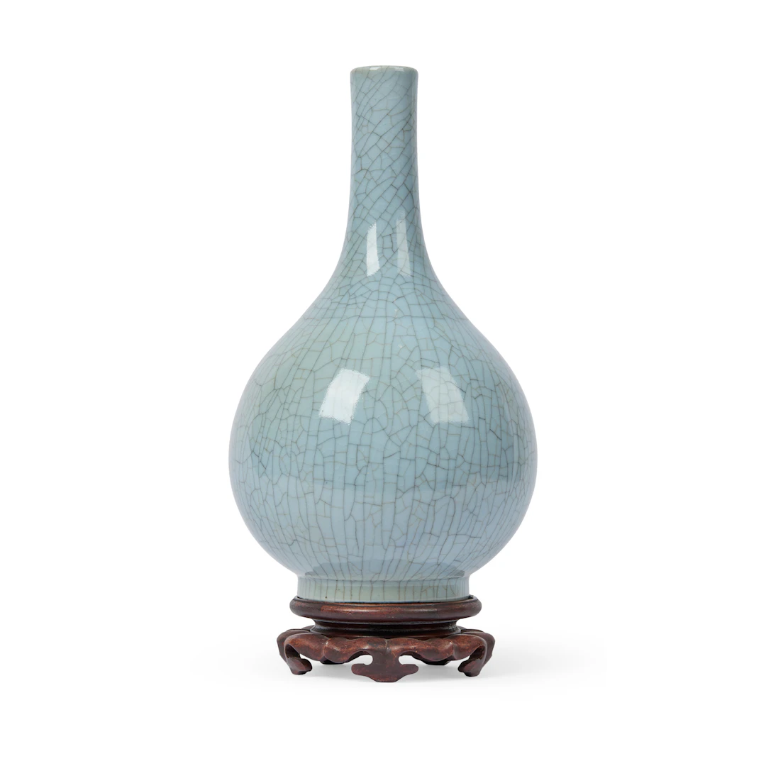 CHINESE GE-TYPE CRACKLE-GLAZED BOTTLE VASE