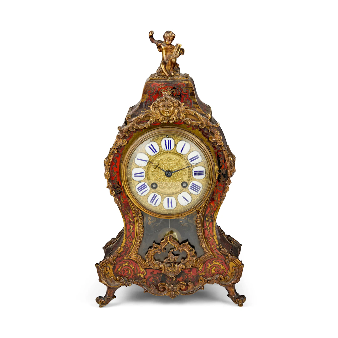 FRENCH RED TORTOISESHELL AND CUT BRASS BOULLE MARQUETRY MANTEL CLOCK