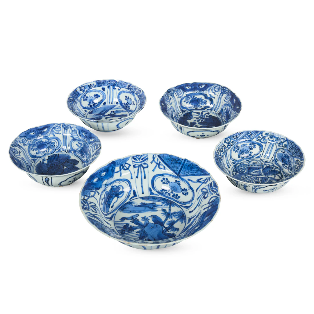 [PROPERTY OF A GENTLEMEN IN ENGLAND] GROUP OF FIVE CHINESE BLUE AND