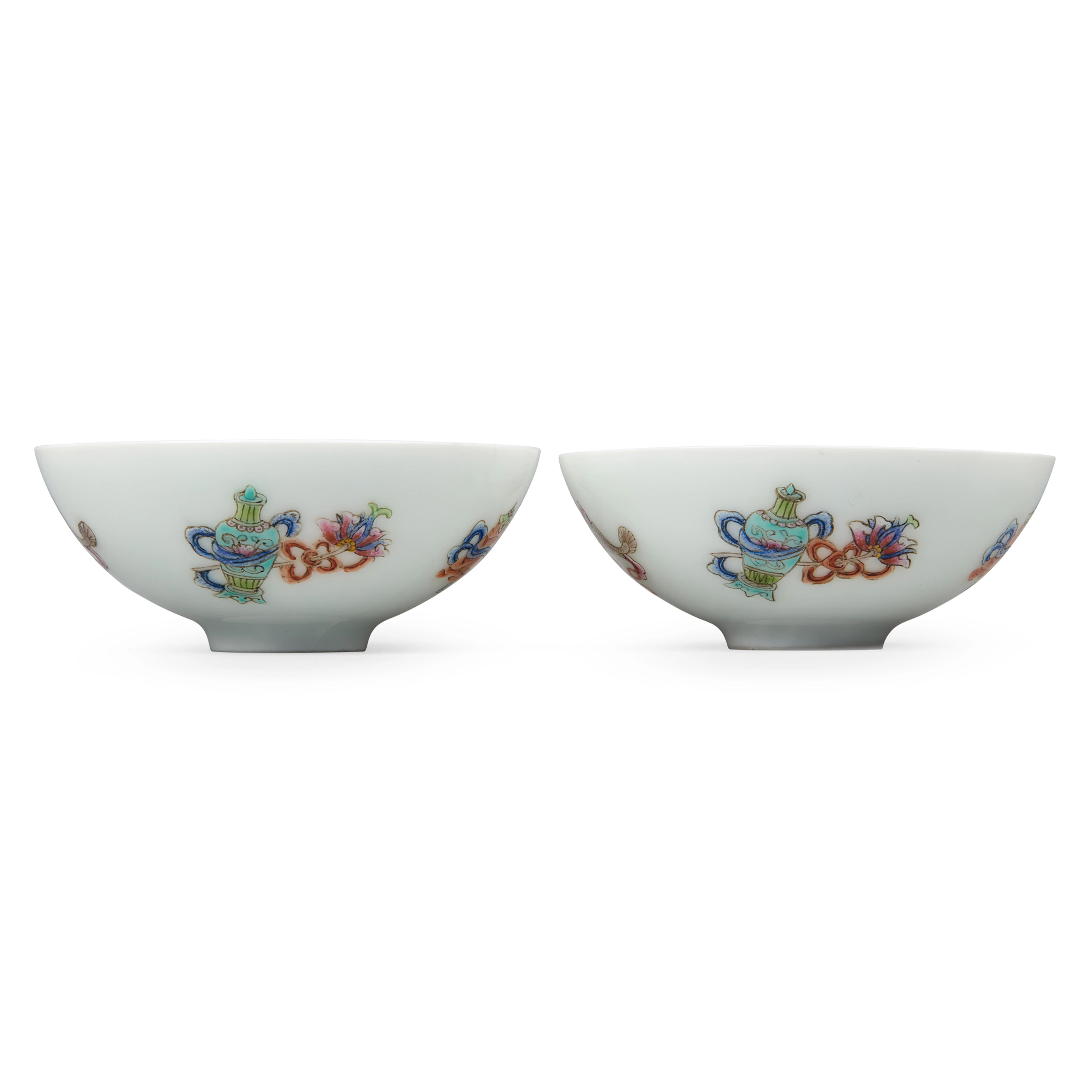 [DRINKING CULTURE] PAIR OF CHINESE FAMILLE ROSE 'BUDDHIST EMBLEMS' CUPS