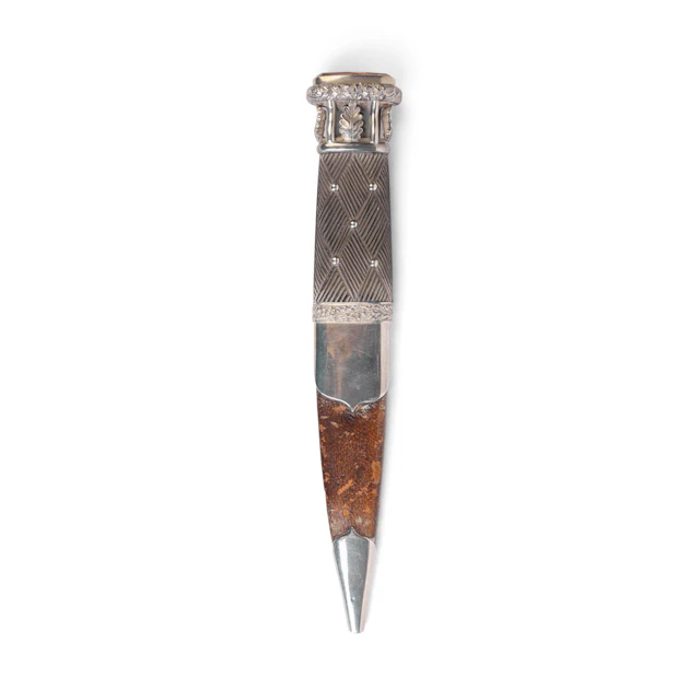 VICTORIAN GORDON HIGHLANDERS OFFICERS SGIAN DUBH