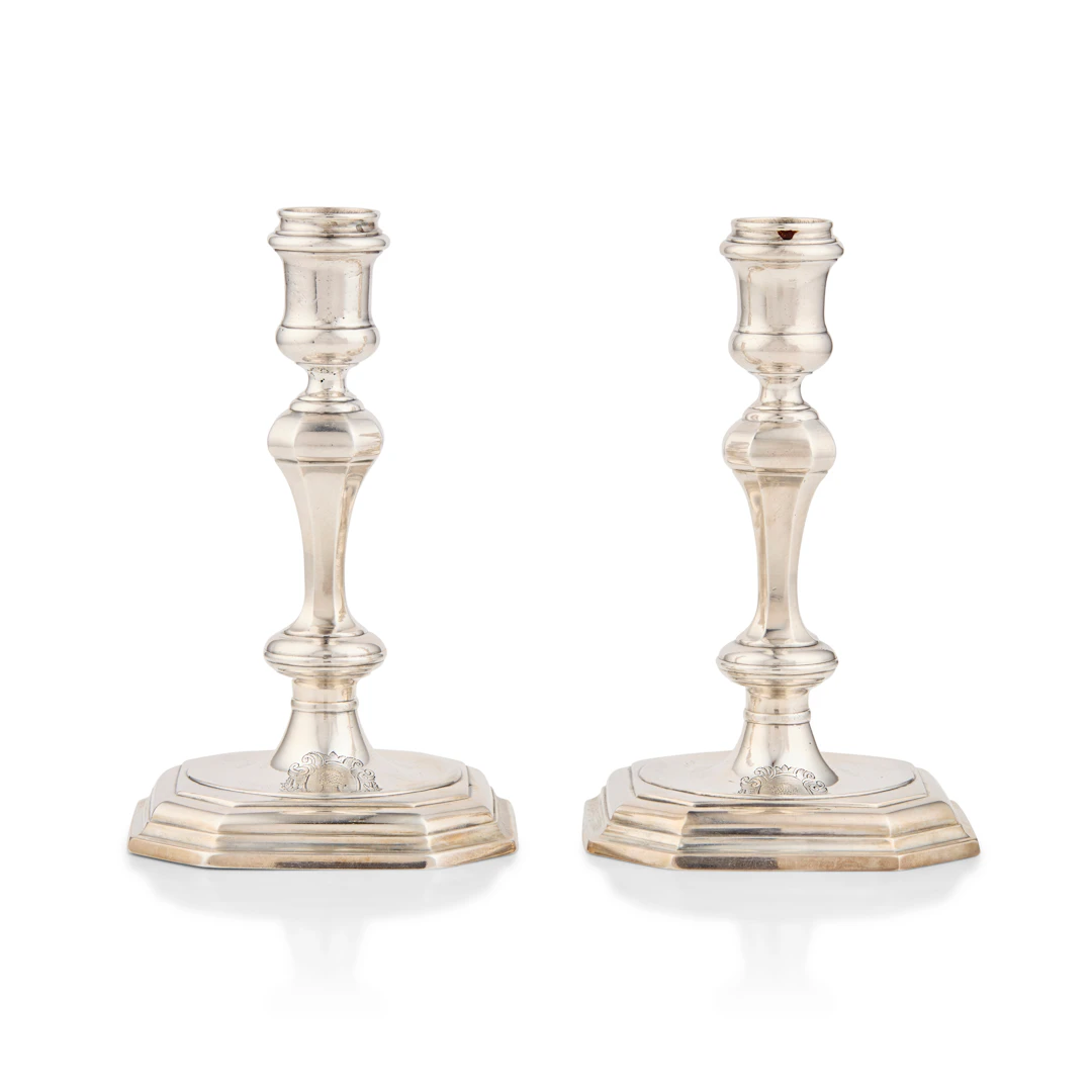 PAIR OF GEORGE I BRITANNIA STANDARD SILVER CAST CANDLESTICKS
