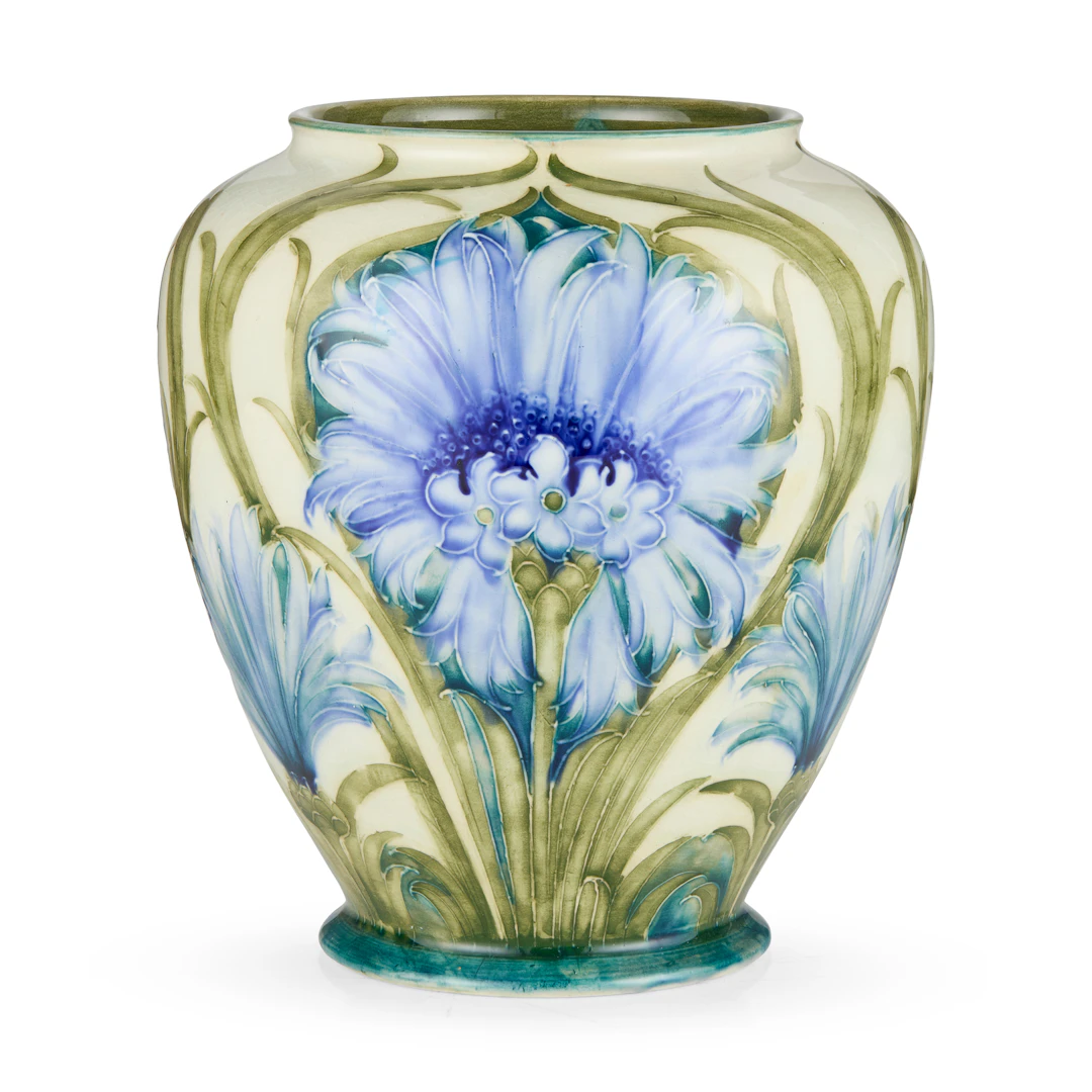 WILLIAM MOORCROFT (1872-1945) FOR MOORCROFT POTTERY