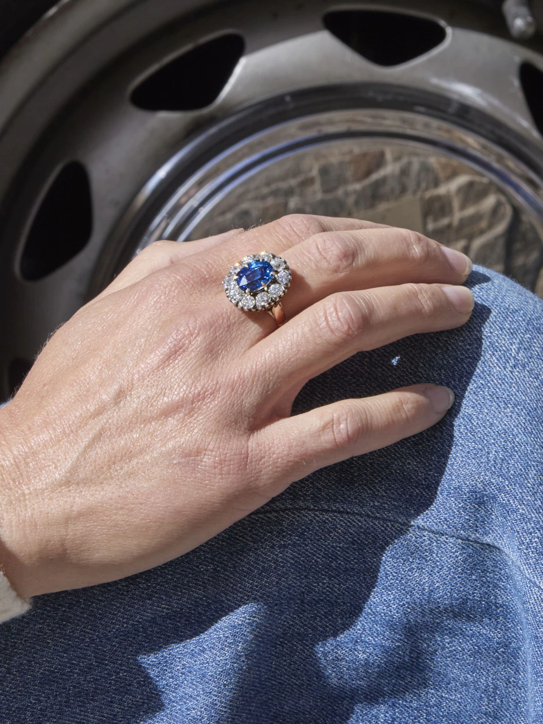 A Burmese sapphire and diamond cluster ring
