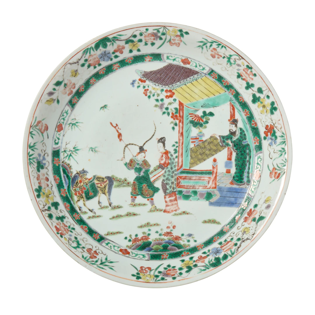[PRIVATE COLLECTION, LONDON] CHINESE WUCAI 'FIGURAL' CHARGER