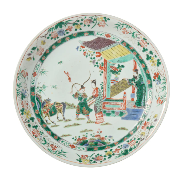[PRIVATE COLLECTION, LONDON] CHINESE WUCAI 'FIGURAL' CHARGER