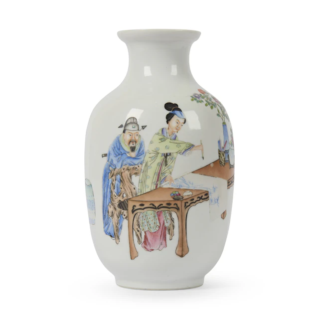 CHINESE FAMILLE ROSE 'PAINTING' VASE