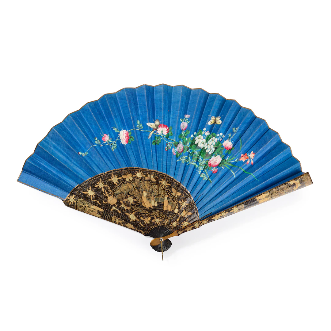 LARGE CANTON LACQUER AND PAPER ARTICULATED FAN