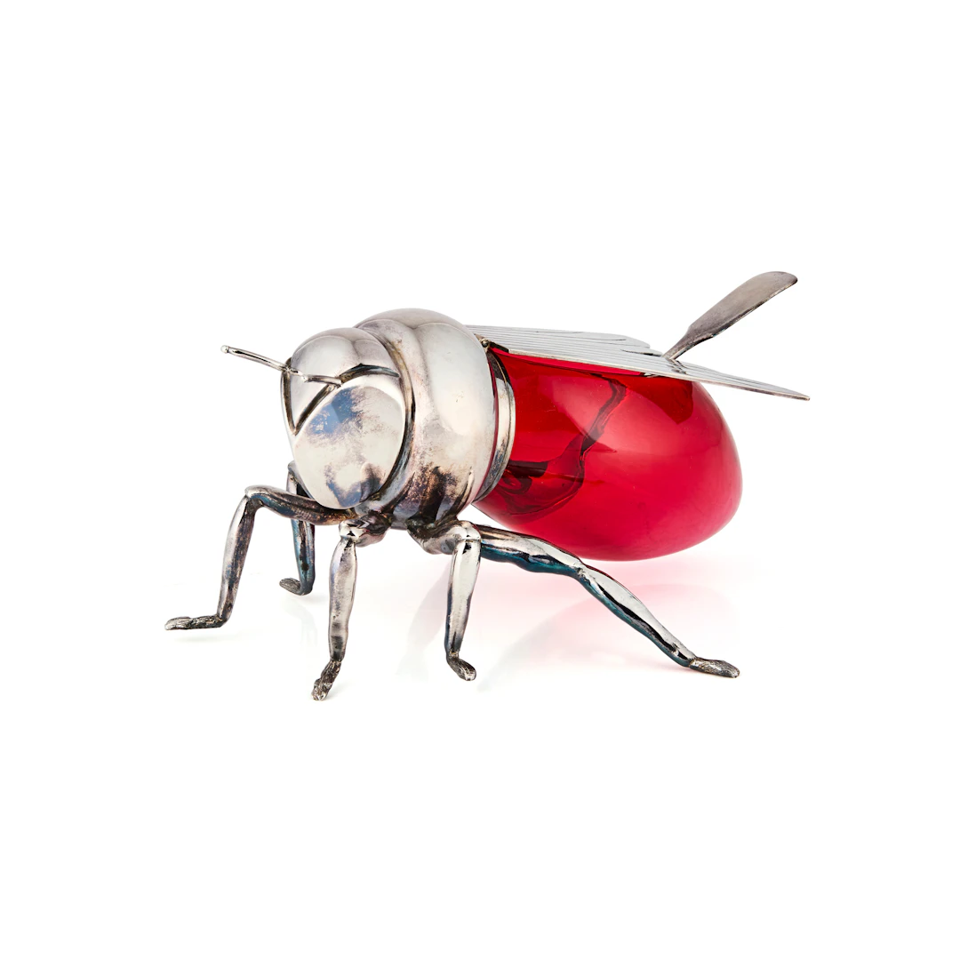 MAPPIN & WEBB RUBY GLASS AND SILVER-PLATE MOUNTED NOVELTY 'BEE' HONEY POT
