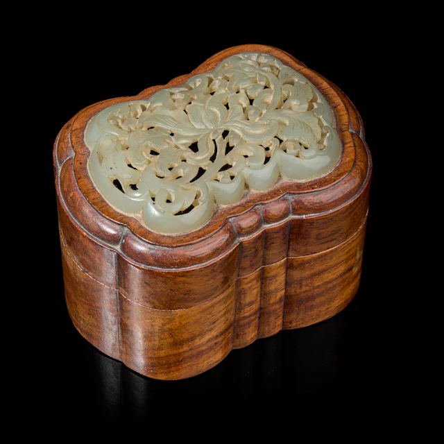 [INCENSE CULTURE] CHINESE PALE CELADON JADE INLAID HUANGHUALI INCENSE