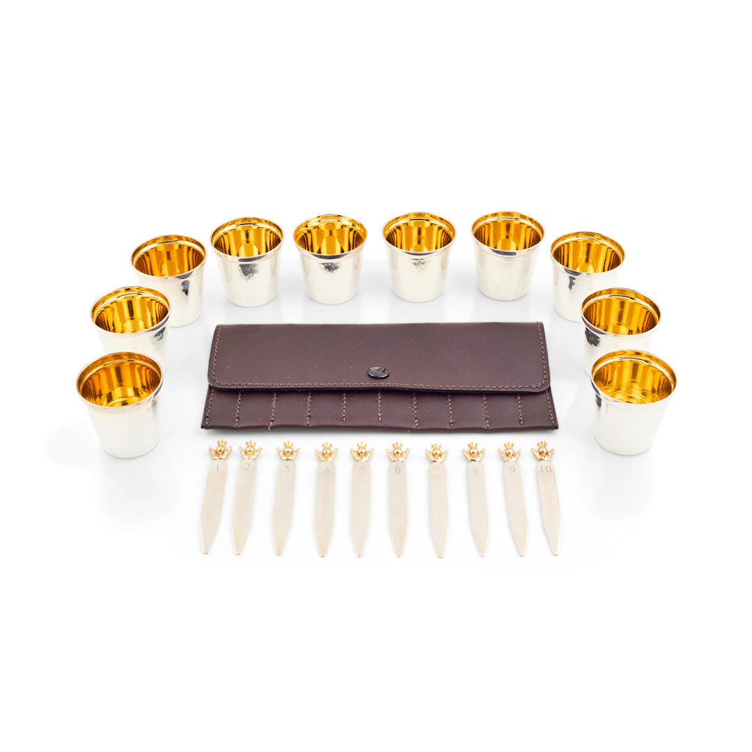SET OF TEN CONTEMPORARY SILVER TOT CUPS AND CASED PEG MARKERS