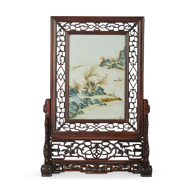 CHINESE FAMILLE ROSE PORCELAIN PLAQUE INSET HARDWOOD TABLE SCREEN