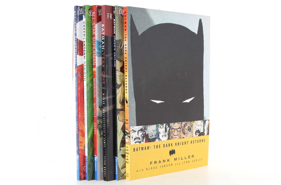 DC COMICS, LARGE COLLECTION OF GRAPHIC NOVELS, COLLECTED EDITIONS