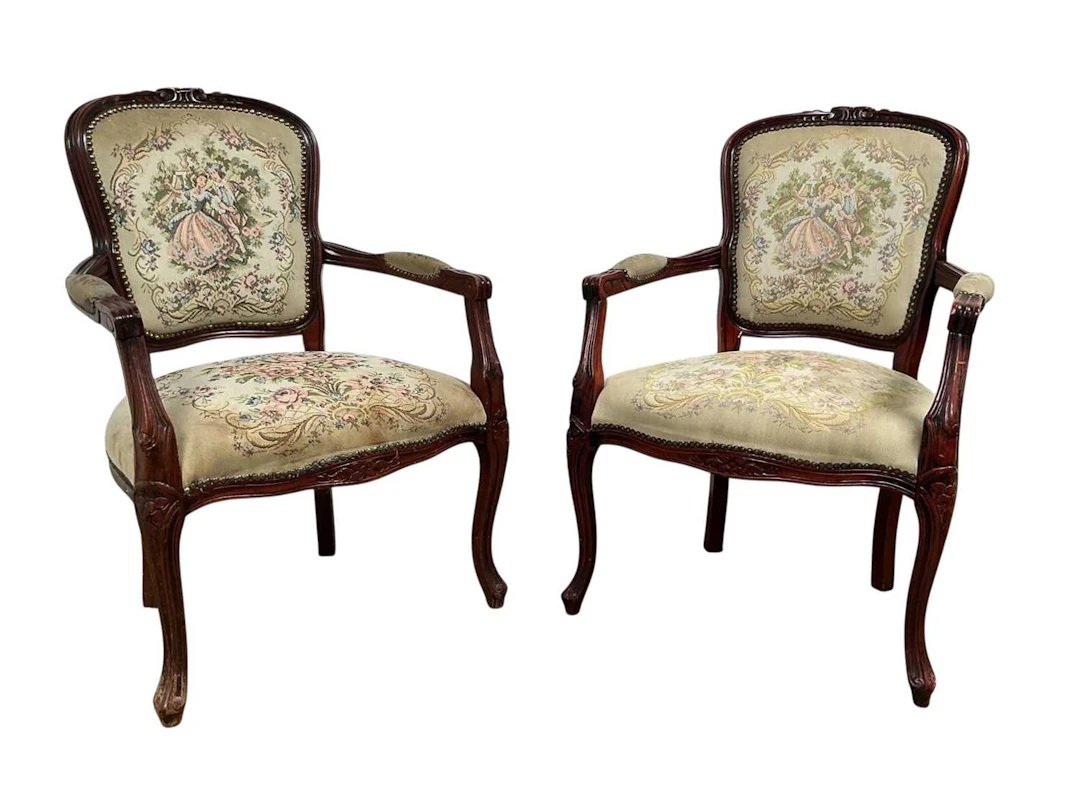 PAIR OF REPRODUCTION MAHOGANY SPOON BACK BEDROOM CHAIRS LATE 20TH CENTURY