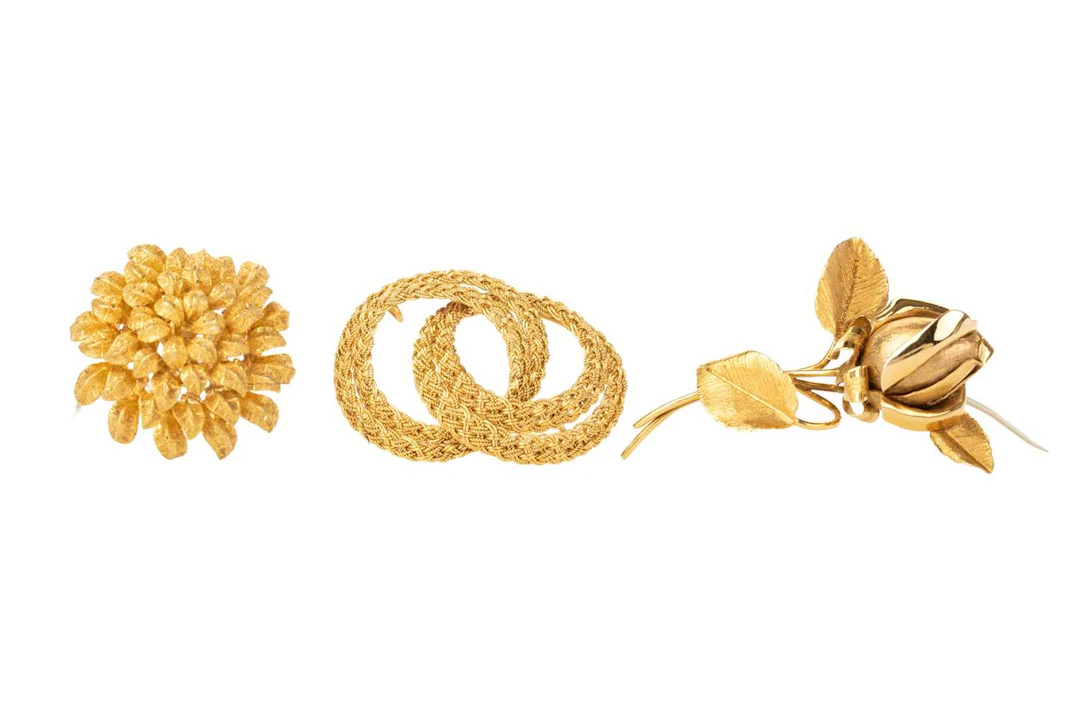 THREE GOLD BROOCHES MID/LATE 20TH CENTURY
