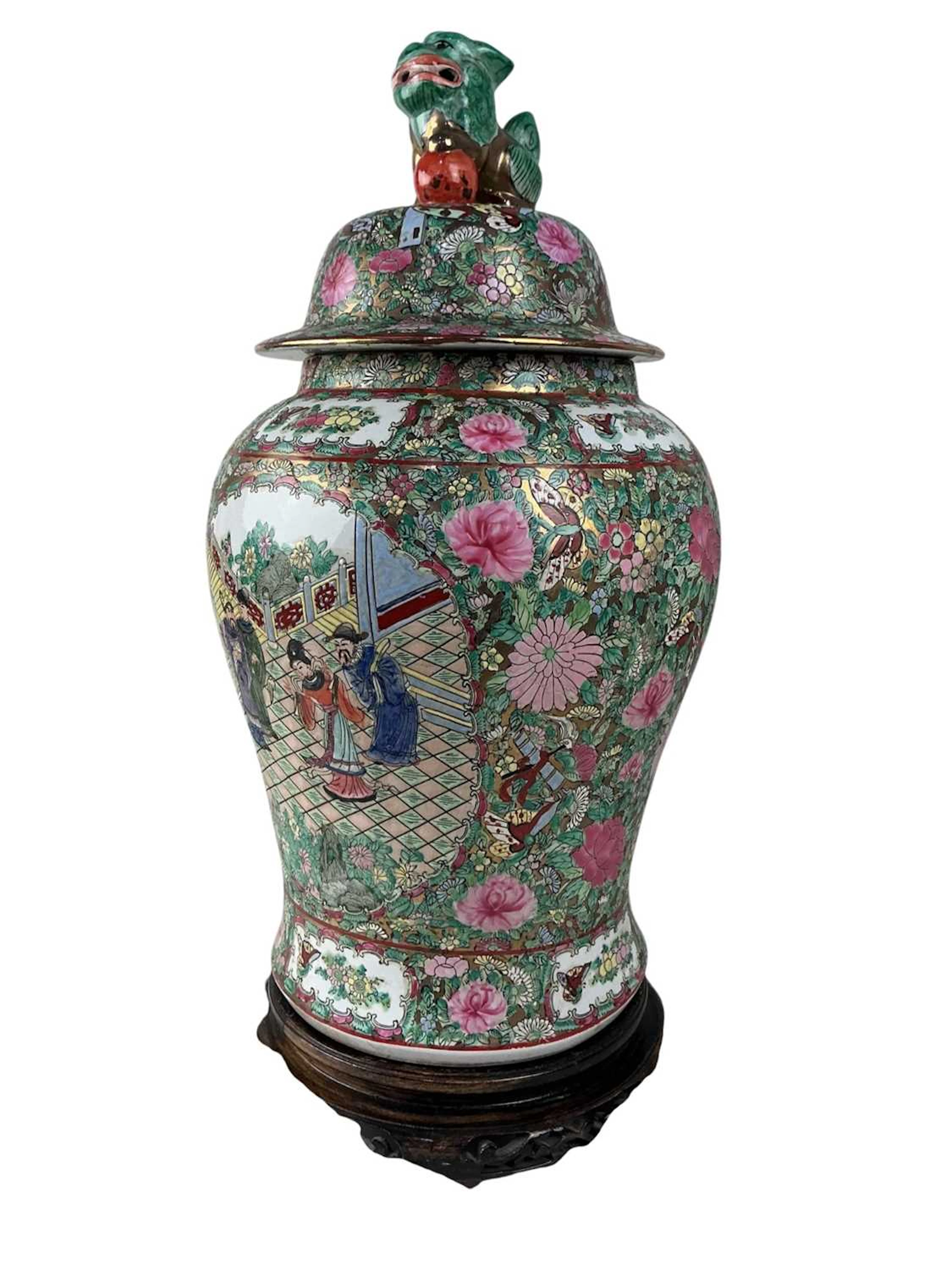 REPRODUCTION CHINESE CANTON LIDDED VASE LATE 20TH CENTURY