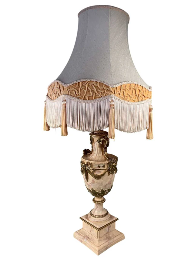 REPRODUCTION URN SHAPED TABLE LAMP LATE 20TH CENTURY