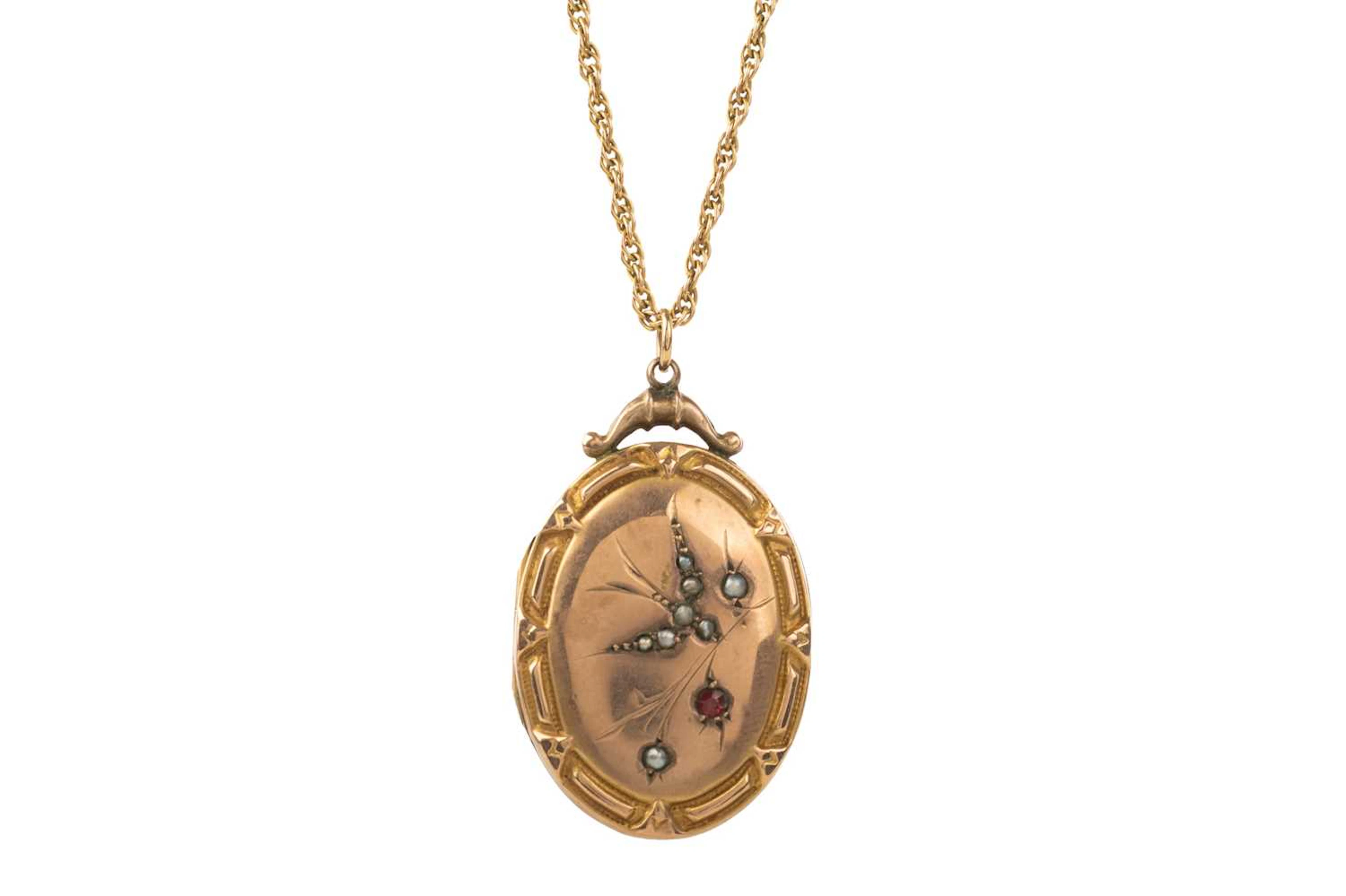 EDWARDIAN LOCKET ON CHAIN EARLY 20TH CENTURY
