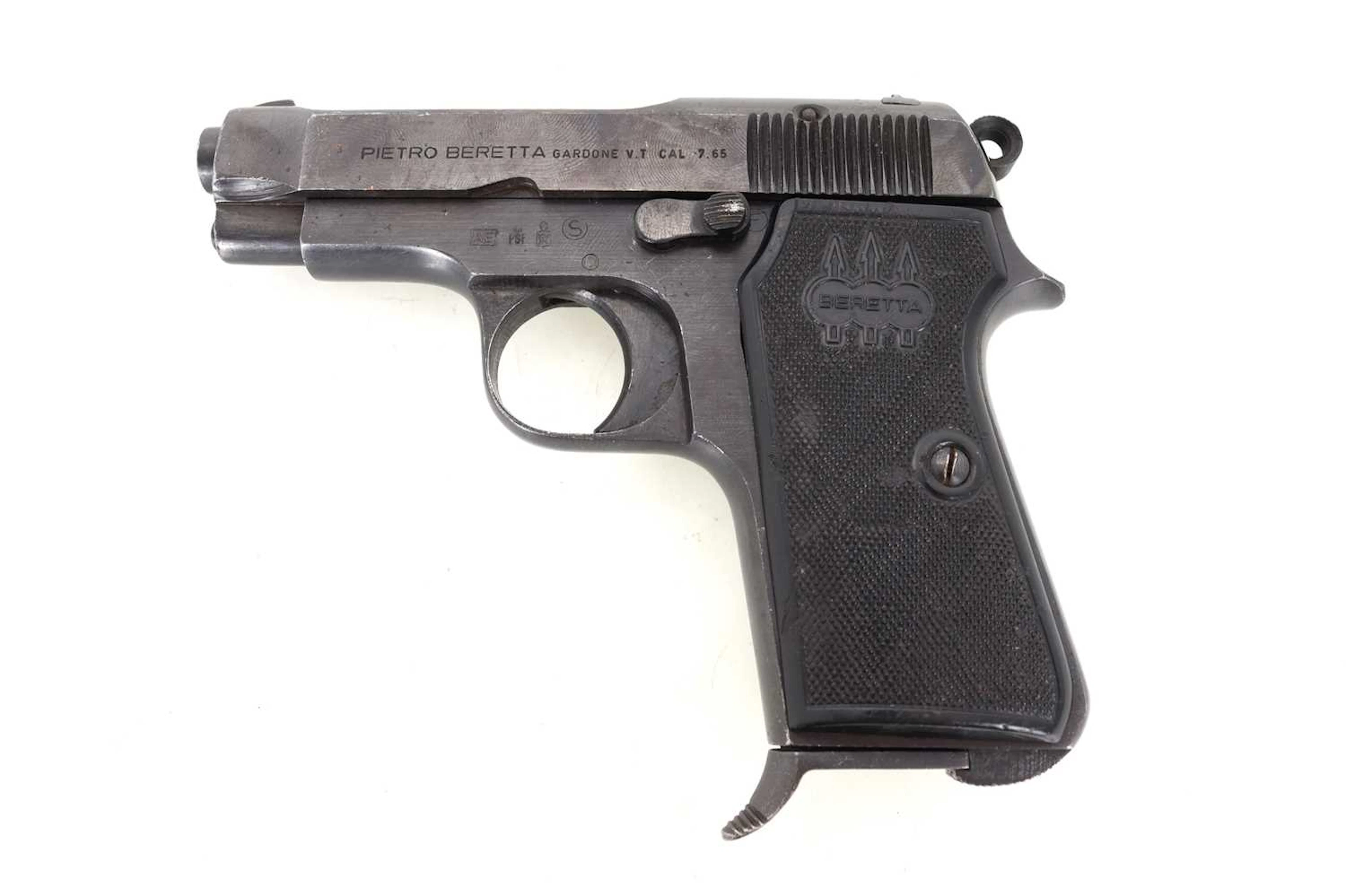 DEACTIVATED BERETTA M1934 7.65MM SEMI AUTOMATIC PISTOL MID 20TH CENTURY
