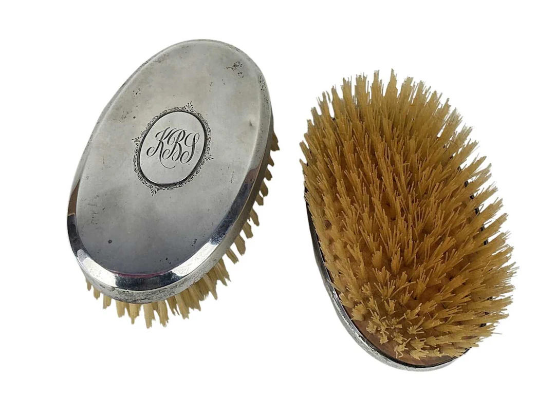 PAIR OF GEORGE V SILVER HAIRBRUSHES LONDON 1920