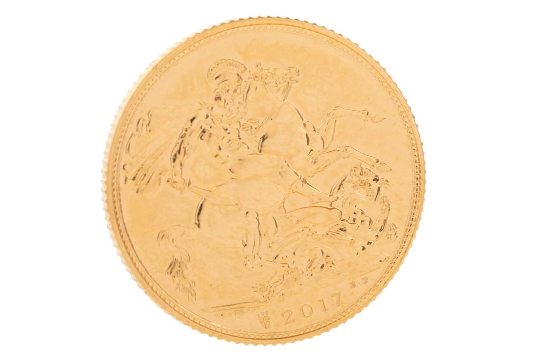 ELIZABETH II GOLD SOVEREIGN 2017