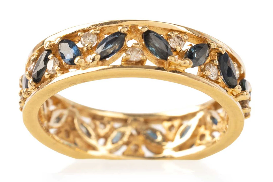 SAPPHIRE AND DIAMOND ETERNITY RING EARLY 21ST CENTURY