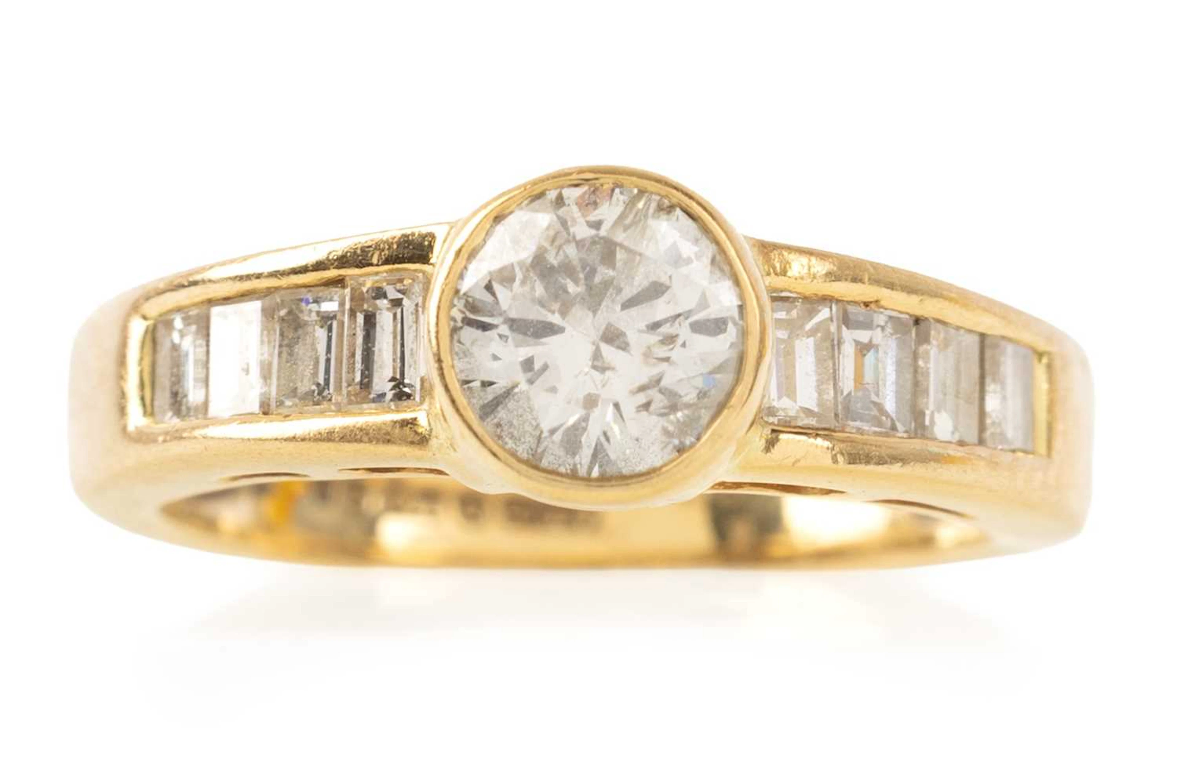DIAMOND DRESS RING MID/LATE 20TH CENTURY