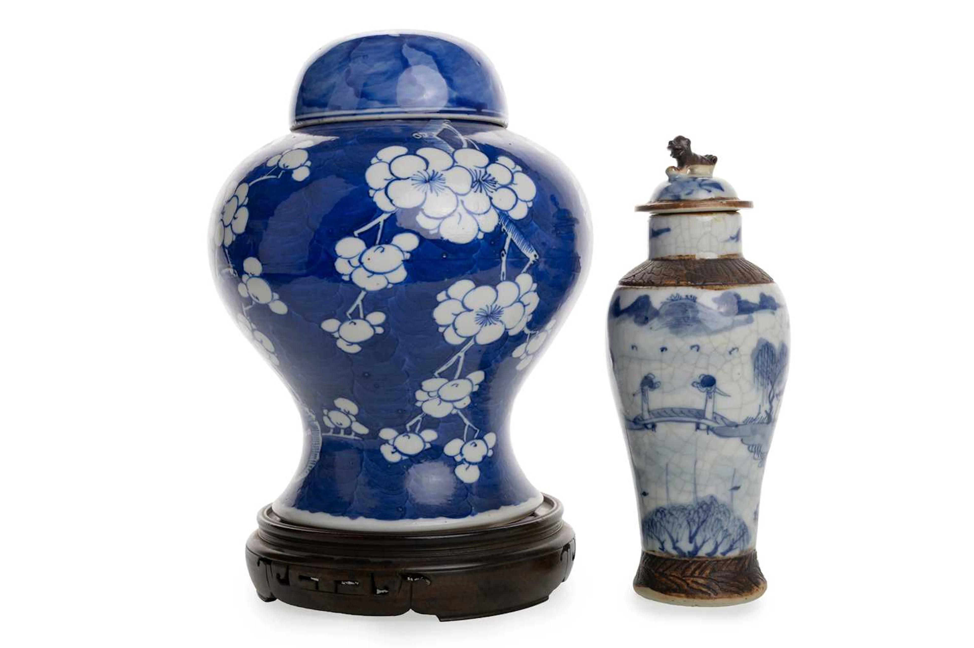 CHINESE KANGXI STYLE BLUE AND WHITE GINGER JAR, EARLY 20TH CENTURY