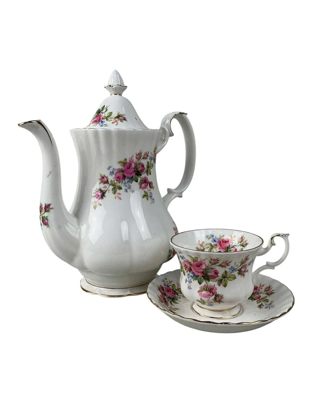 ROYAL ALBERT MOSS ROSE PART TEA SERVICE LATE 20TH CENTURY