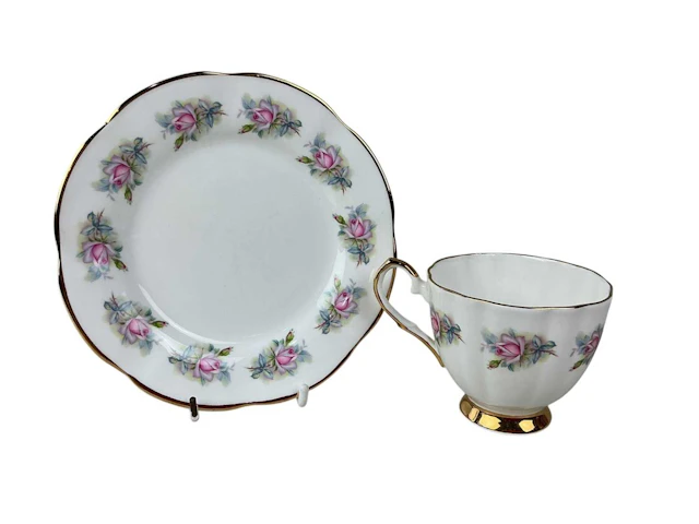 CLARE BONE CHINA PART TEA SERVICE, LATE 20TH CENTURY AND ANOTHER PART