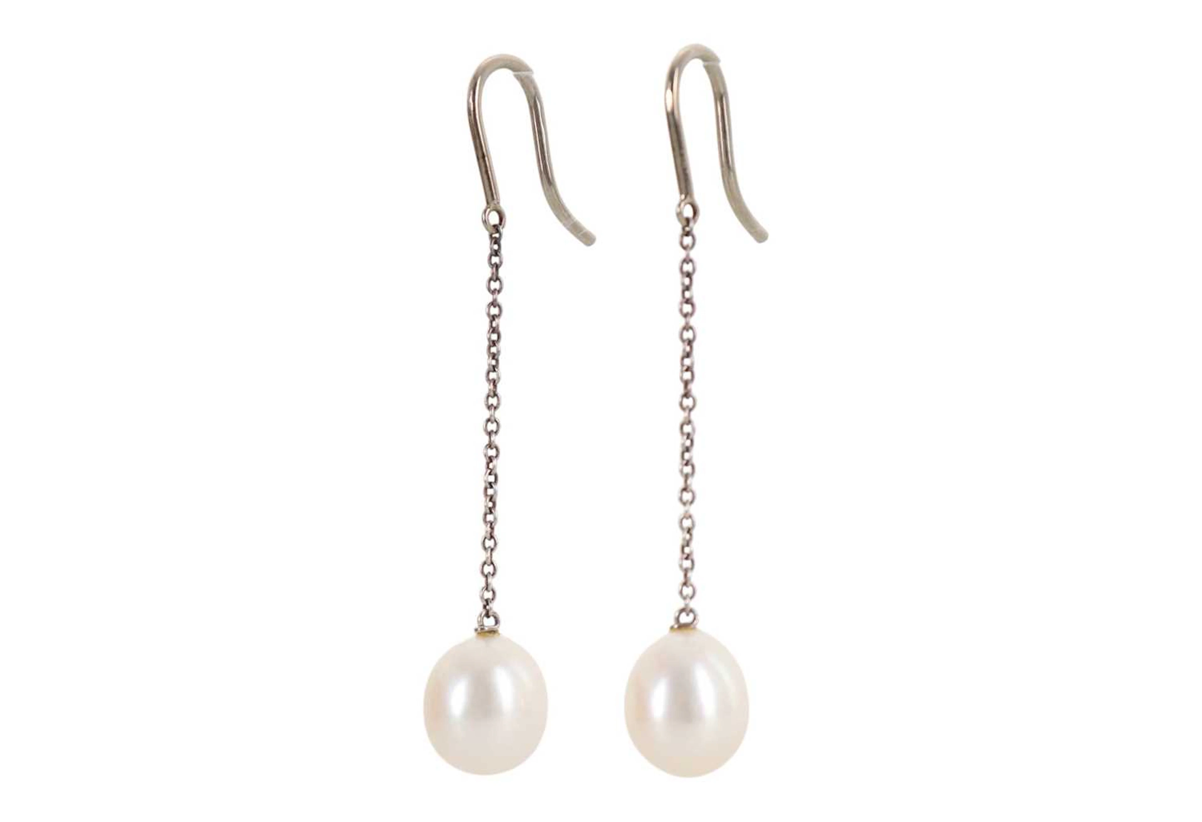 ELSA PERETTI FOR TIFFANY & CO PAIR OF PEARL DROP EARRINGS