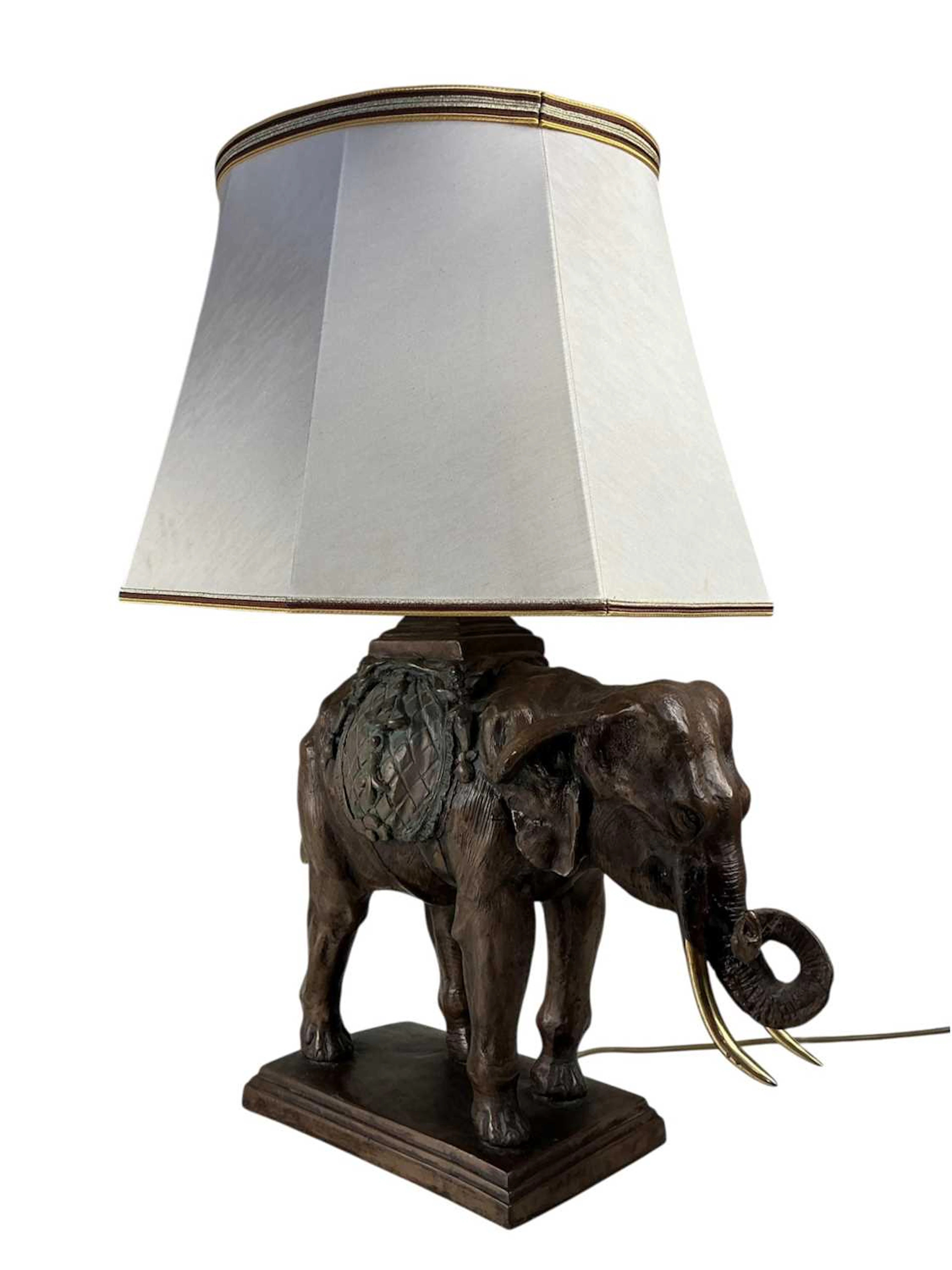 PAIR OF DECORATIVE TABLE LAMPS LATE 20TH CENTURY