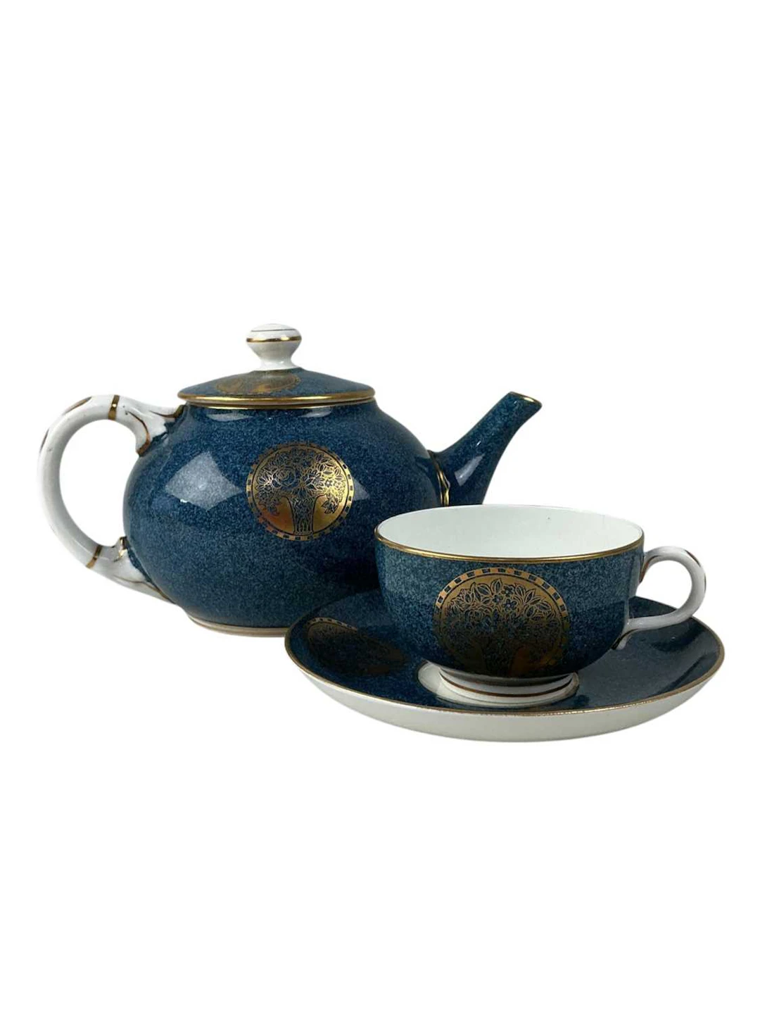 ROYAL WORCESTER TEA SERVICE, EARLY 20TH CENTURY AND A SHELLEY PART TEA SERVICE