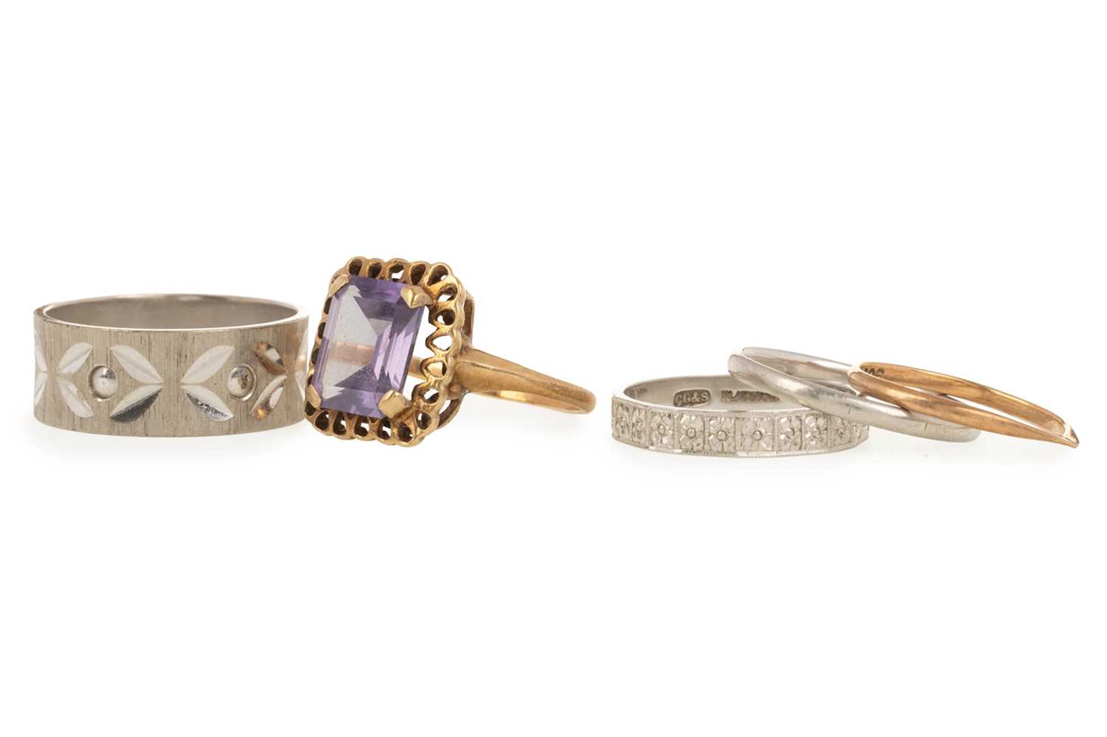 FIVE DRESS RINGS MID/LATE 20TH CENTURY