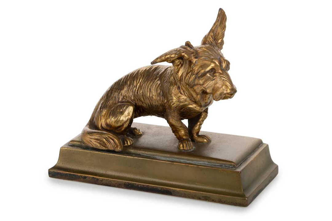 COLD PAINTED BRONZE FIGURE OF A DOG LATE 19TH/EARLY 20TH CENTURY